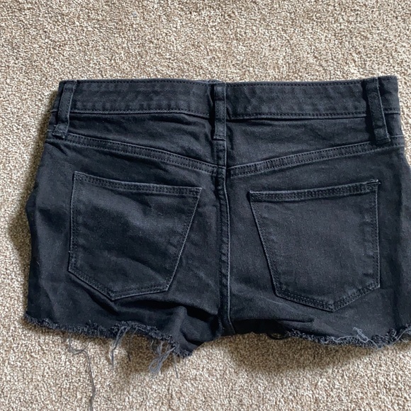Universal thread high rise short Jean black - Picture 3 of 3